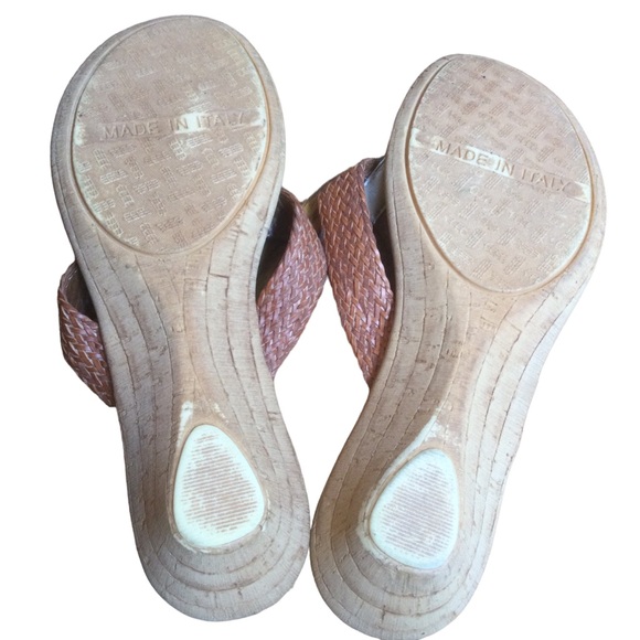 Italian Shoemakers Flip-Flop Thong Wedge Sandals Size 9 - Picture 7 of 7